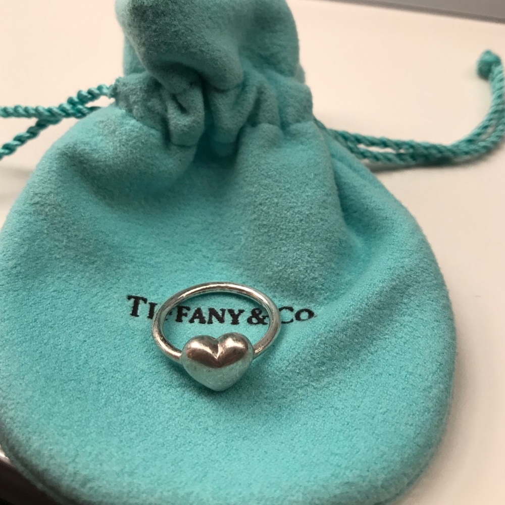 Rare Tiffany’s retired silver heart ring